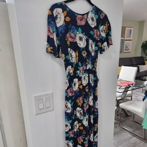 Jumpsuit flowers